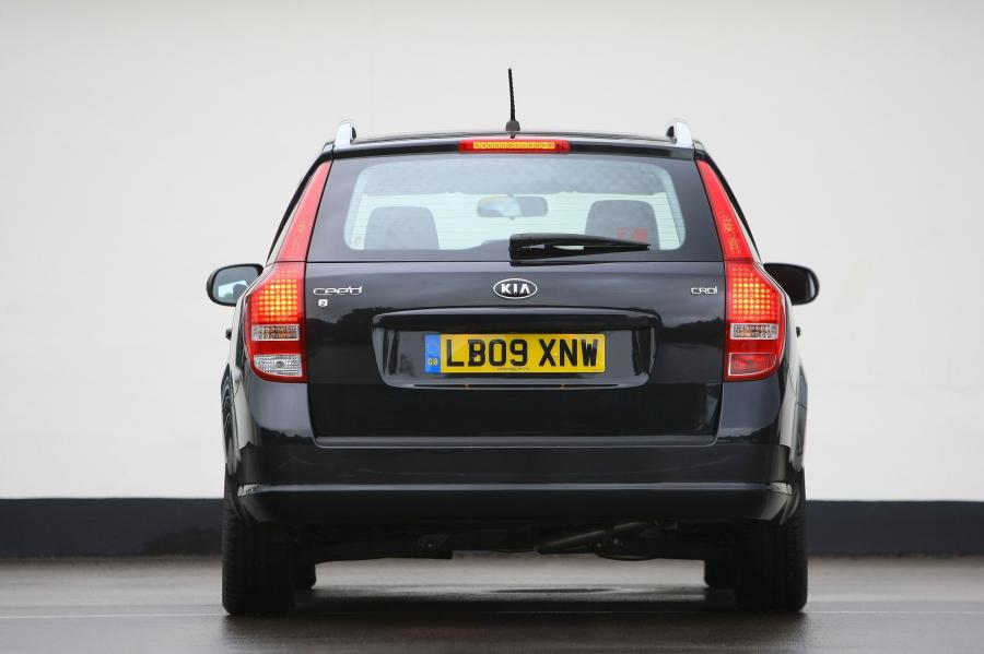  Kia cee&rsquo;d SW 2009 года  (фото 40 из 61)